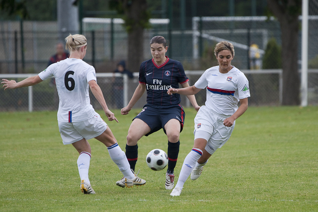 2010_Football_Feminin_Division1_J20_0022.jpg