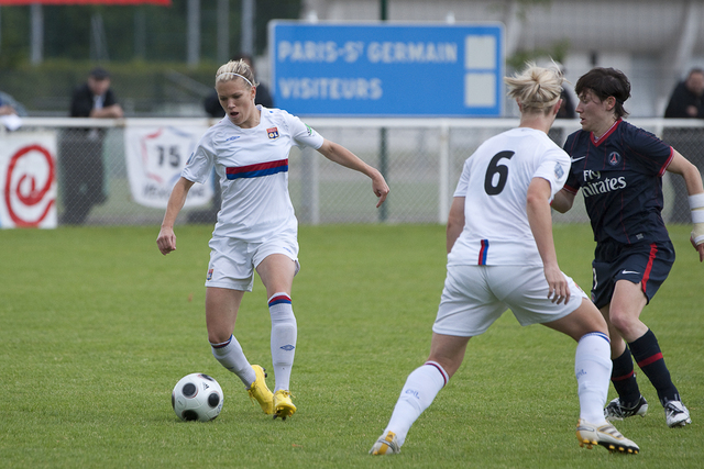 2010_Football_Feminin_Division1_J20_0026.jpg