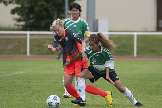 2010_Football_Feminin_Division1_J22_0031.jpg