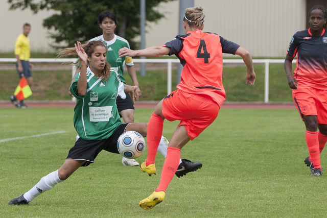 2010_Football_Feminin_Division1_J22_0030.jpg